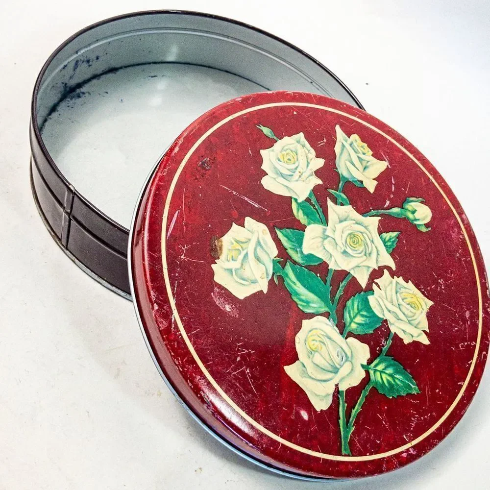 1940’s Vintage Cake Tin Burgundy Red/White Roses Romantic